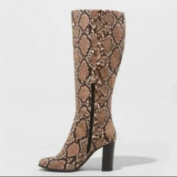 Snakeskin boots - Picture 2 of 3